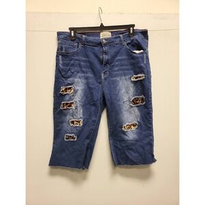 L&B Denim Capri Pants Size 22 Blue Distressed Leopard Print Womens Jeans 22W